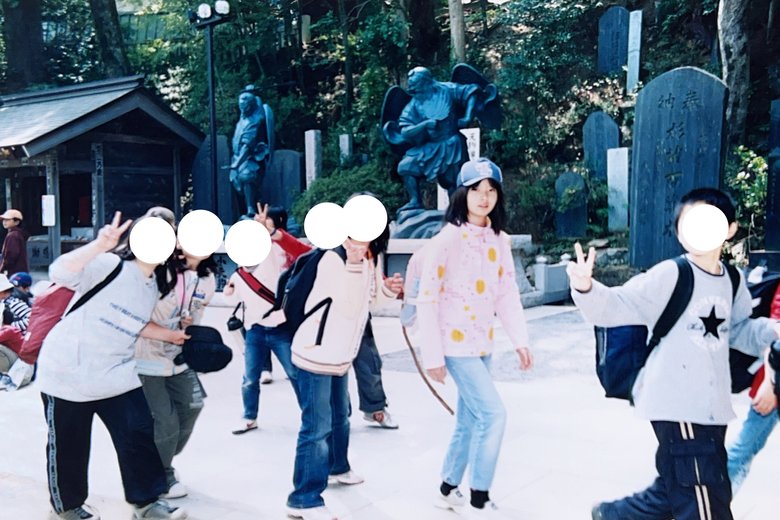 小学校5年生。写真が苦手でピースもせず