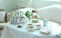 「ベッドルームで始まった？」第3次ブームを迎えたアフタヌーンティーの知られざる歴史