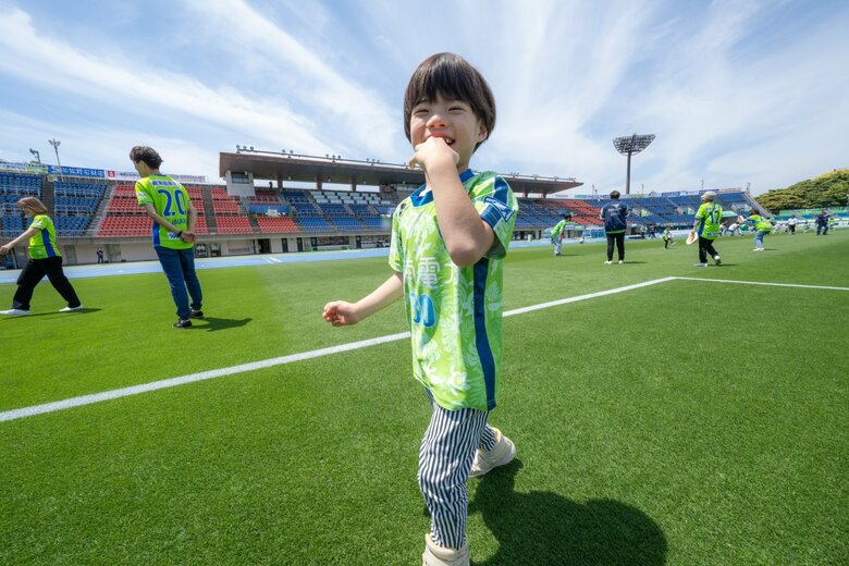 5歳のときに歩けるようになり今ではピッチの上も