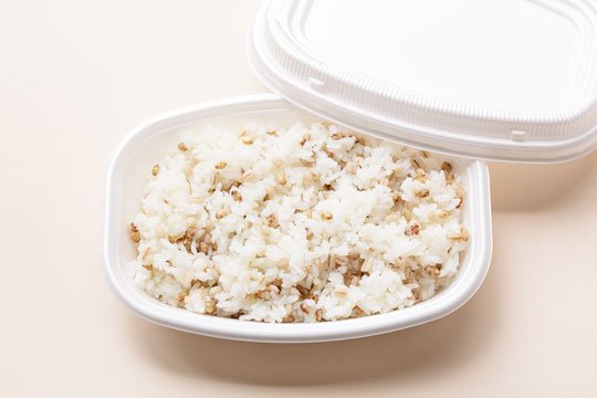 ほっともっと「もち麦入り金芽ごはん」