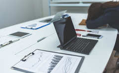 17時間勤務・出退勤記録なし…過重労働の実態「日本は本当に大丈夫か!?」