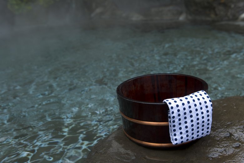 生理痛に足湯で温まる画像