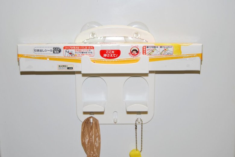 セリアの人気商品「ラップホルダー」の使用中画像2