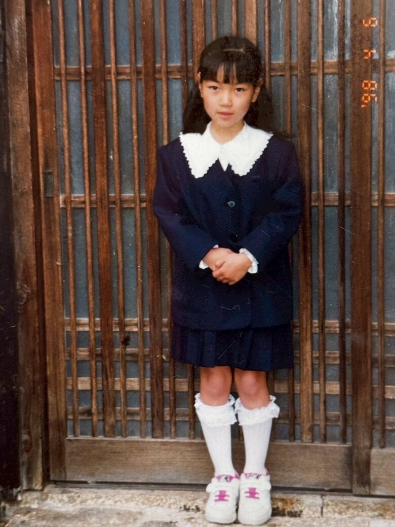 小学生のころは症状が悪化すると入院して絶食し、胃腸を休ませていた