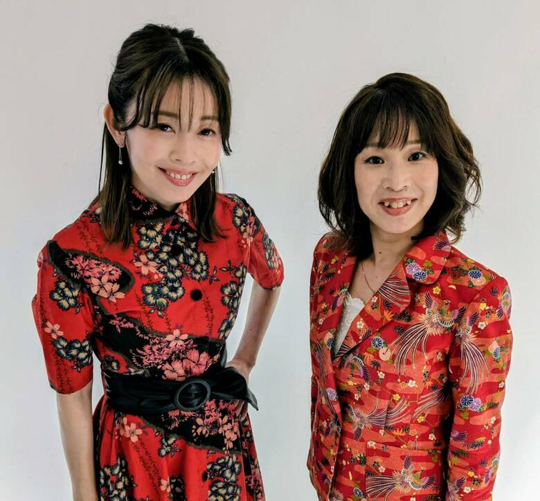 アーティスト写真（左がManamiさん、右がMegumiさん）