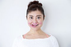 顔ヨガ1日1ポーズでパンッと張りのある若顔に！
