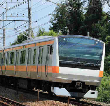 毎日の通勤ラッシュが本当に辛い!!「他人の吐息が直にかかる…」