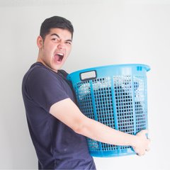 洗濯機に食器洗剤を注入…夫の〝家事スキル〟がテロ級の低さだった!!