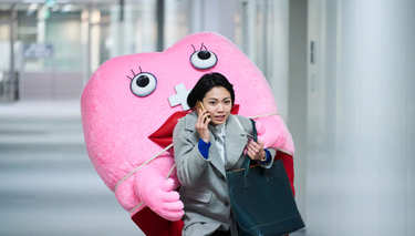 着ぐるみの存在感ハンパない、二階堂ふみ主演映画『生理ちゃん』女性の悩みに共感しかない！