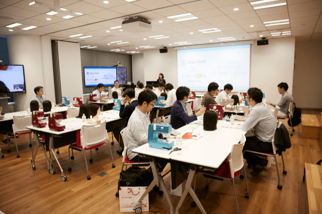 男性向けお裁縫講座の様子