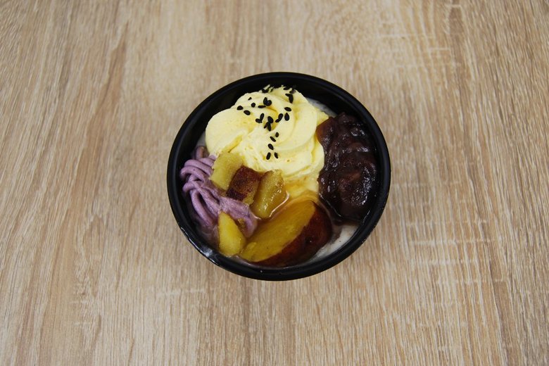 ファミマの低カロリースイーツお芋がのった和ぱふぇの実物画像03