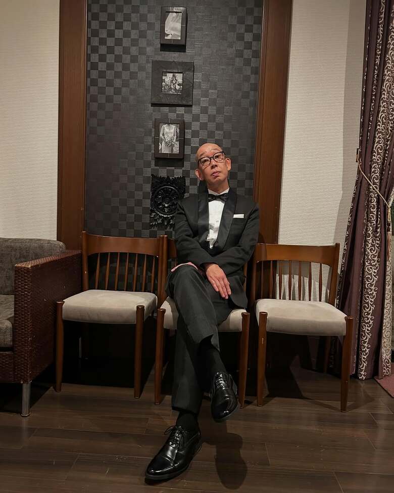 プライベートでスーツを着てダンディな坂本ちゃん