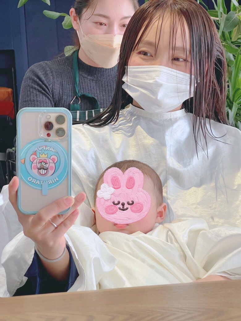 至難の技？吉木さんが赤ちゃんを連れて美容院に行った際の様子