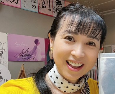 西村知美（52）「50代をどう過ごすか？」早見優など先輩アイドルからの金言に学ぶ｜CHANTO WEB