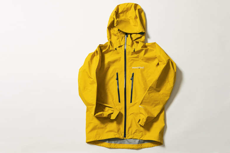 マスタードのほか、プライマリーブルー、レッドの３色展開