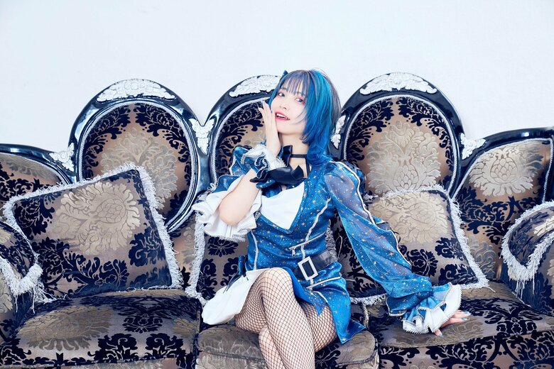 まりえ（42）デビュー時の新衣装