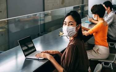 「テレワーク格差顕著に」白河桃子さんに聞く2021年上半期働き方の課題