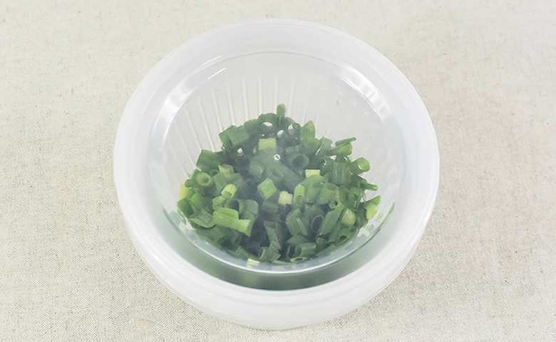 セリアのおすすめキッチン用品「薬味保存パック」の実物画像