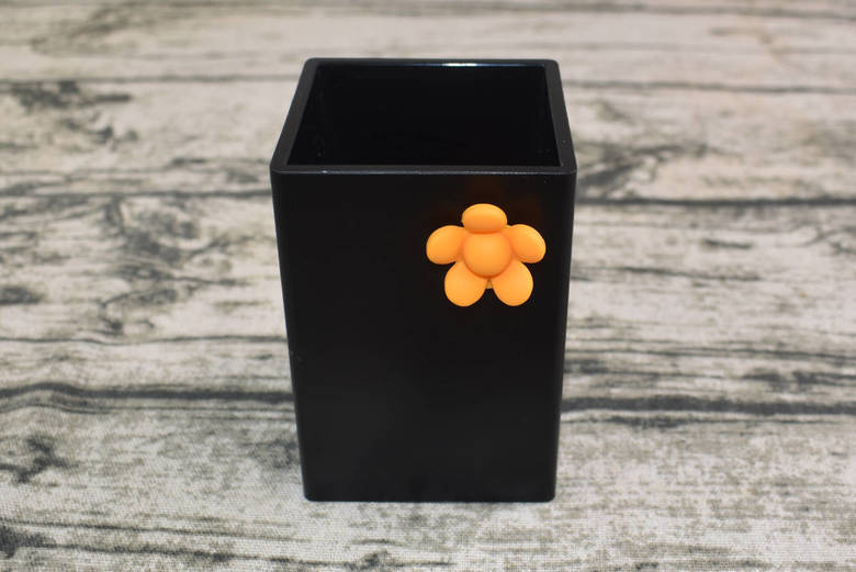 ダイソーのおすすめ商品「グルーガン」の実物画像