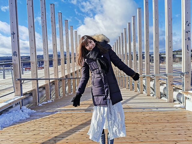 宮城県南三陸町のさんさん商店街と震災復興記念公園をつなぐ町の新たな町のシンボル、中橋にて