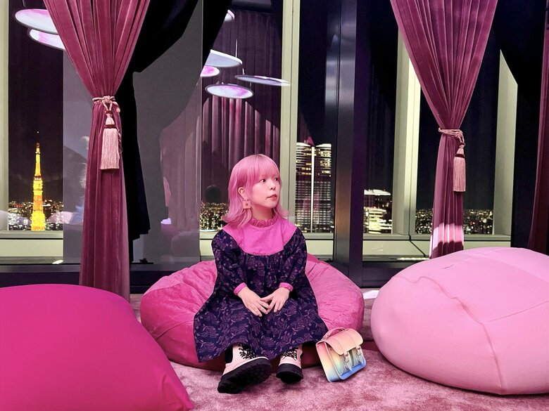 独自のファッションが注目されモデルや俳優としても活躍