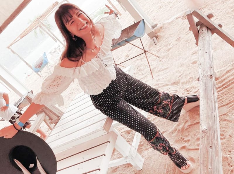 この夏休みは、まさに羽を伸ばしたスザンヌさん(本人のインスタグラムより)