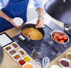 高橋一生さんも挑戦！白菜の使い切りレシピ「コツは３つに切り分けること」