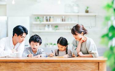 それでも夏休みの「宿題代行」を頼む親…子どもの未来に悪影響は？