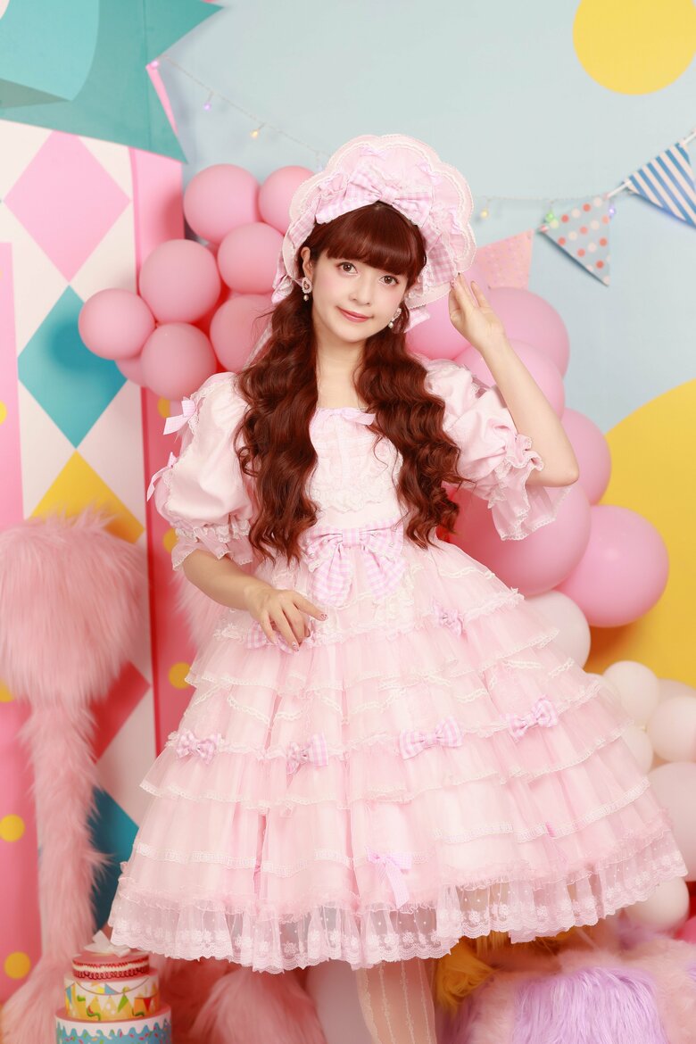 甘ロリなお洋服。「年齢に縛られたくない」と語る青木さん