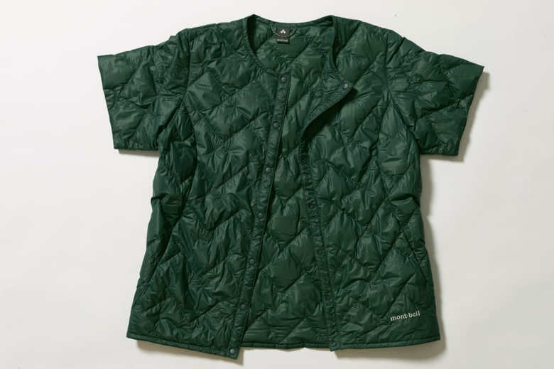 ハンターグリーンのほか、ブラックの２色展開