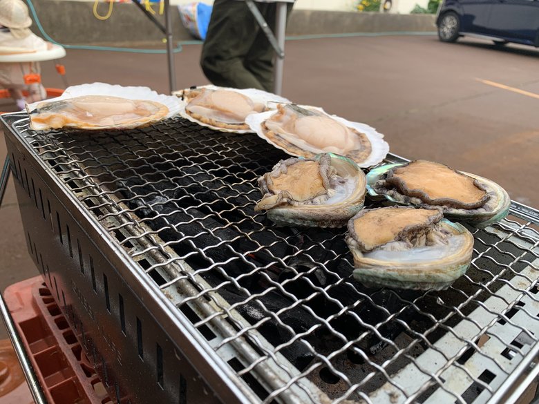 都内のマンション暮らしではできなかった庭でのバーベキューは夏の恒例イベントになりそう
