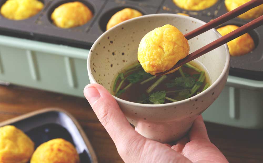 たこ焼き器で！明石焼きレシピ「ふわとろ食感！だし汁につけて