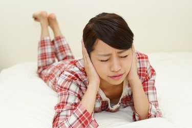 妊娠中に感じる〝耳の違和感〟に要注意「耳管開放症」の症状と治療