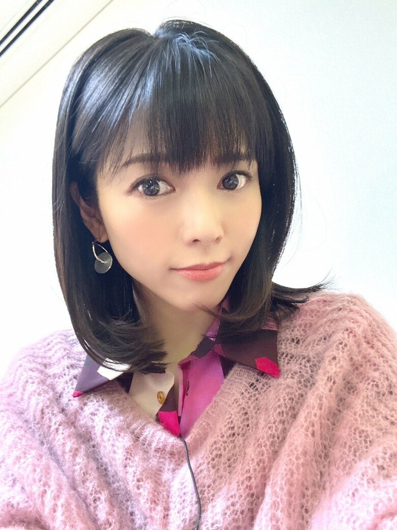 ピンクのニットがキュート！