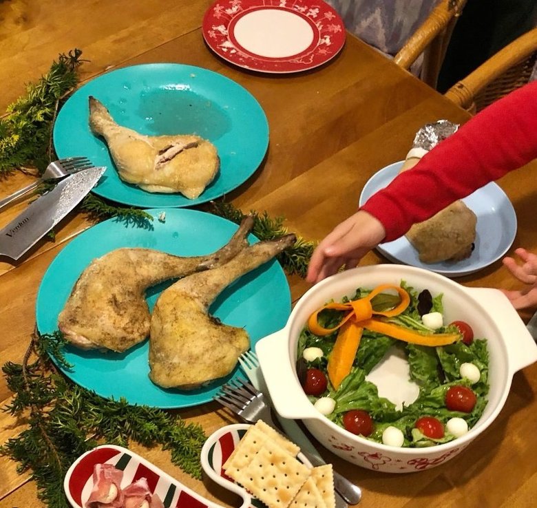 昨年、大切な人たちとのクリスマスパーティでpecoさんは手料理をふるまったそう