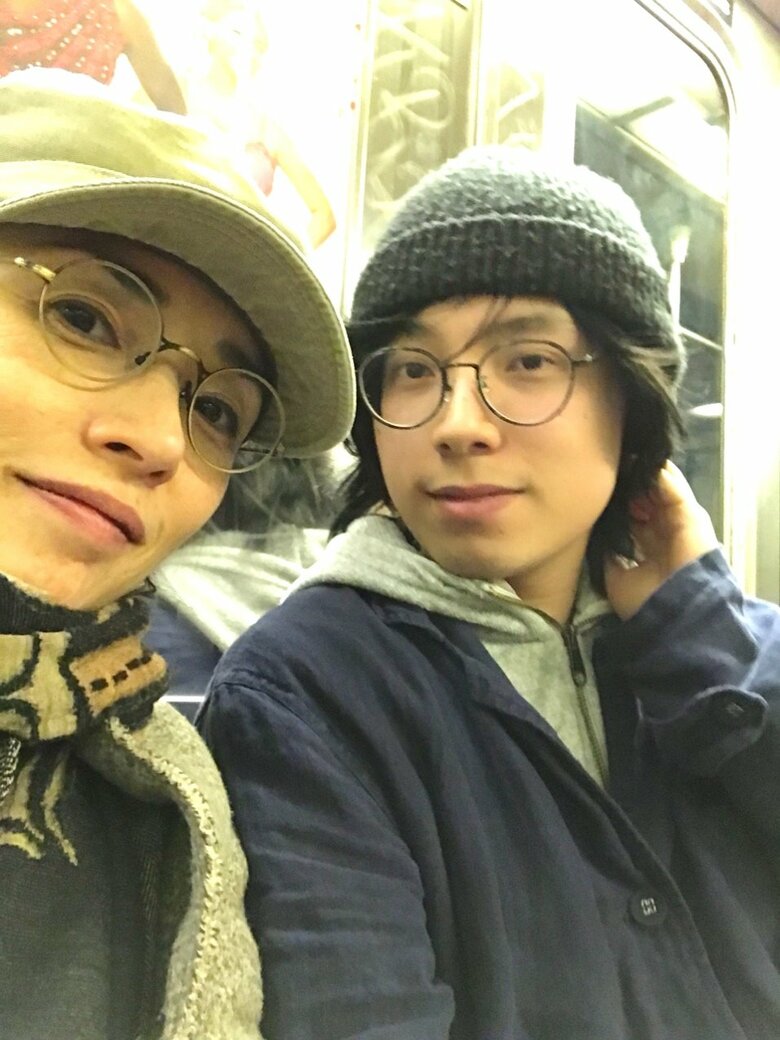 俳優である、息子の西村成忠さんと