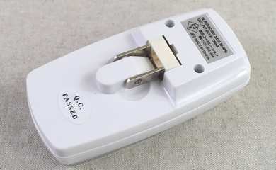 ダイソー「Ni－MH専用 充電器」使用可能回数は約500回ってコスパが良