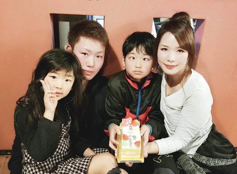 若林優子さんとお子さんたち