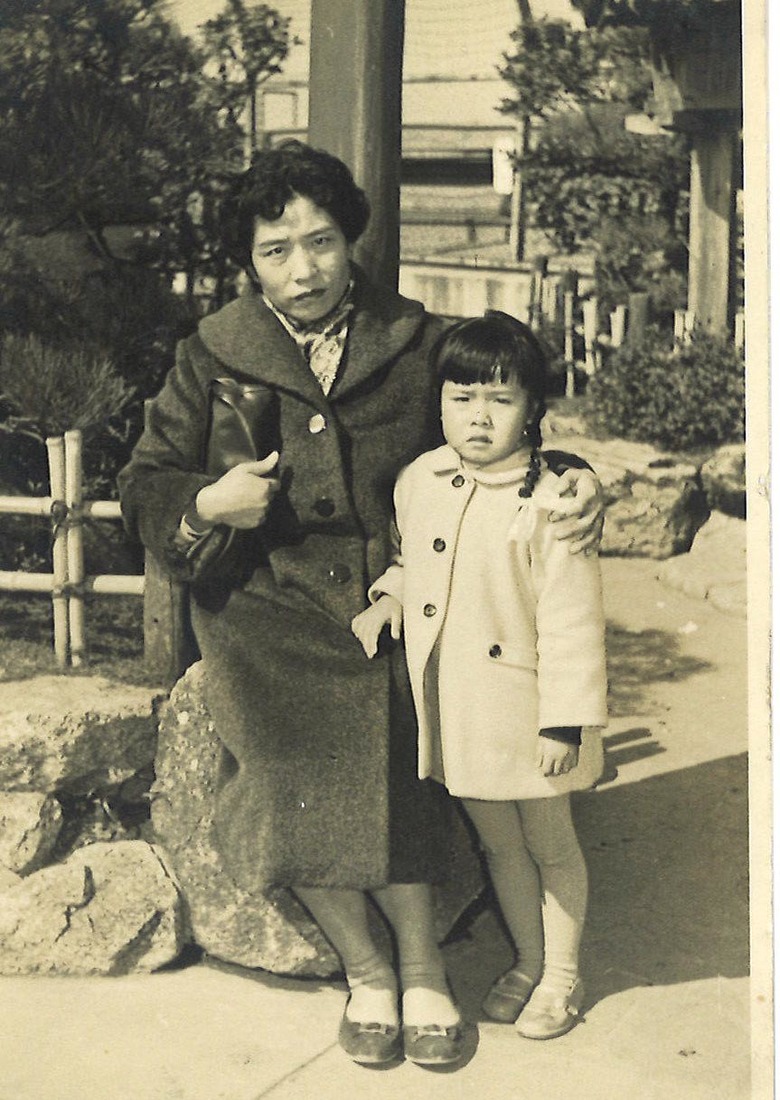 「ルミ子さんと似てる…？」オシャレなお母さまと幼少期のルミ子さん