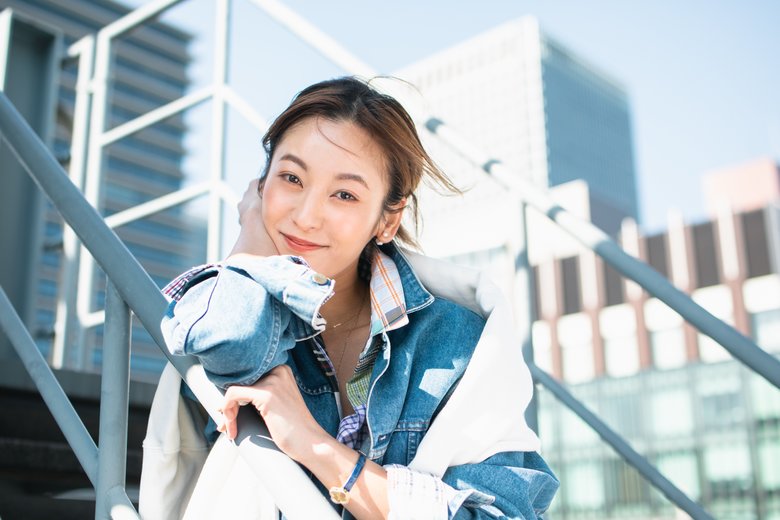 春風が気持ちよさそうな西山さん