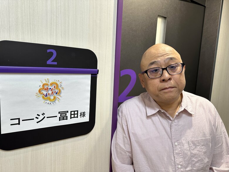 目はほとんど見えていないが、仕事も精力的に行う最近のコージーさん