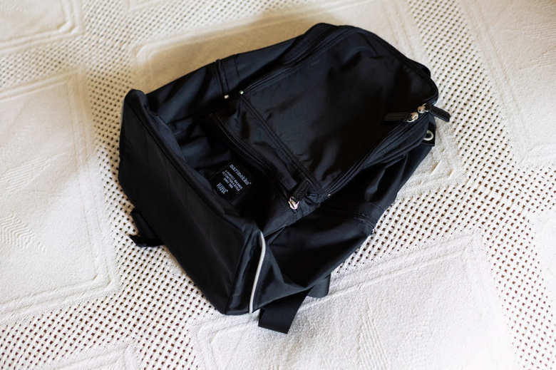 最近ヤフオクで手に入れたシンプルなリュック。定価よりずいぶん安く手に入った。ハイキングなどに活躍しているそう。