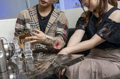 新宿・歌舞伎町“ホスト妻” コロナに感染から1年 家族4人で入院後の「不安」と「自信」