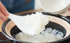 レンジ専用の土鍋で極上ごはん！最新キッチングッズ「こんなにラクできる」