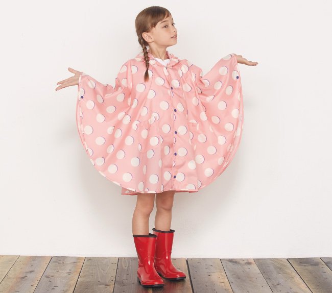 ▲w.p.c レインポンチョ（MOON DOTS PINK）3024円／ワールドパーティー