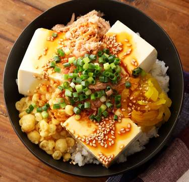 豆腐丼レシピ「知らずに人生損してたズボラ飯の最終進化系」