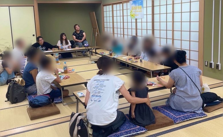 「笑みだち会」ファミリーの部の様子