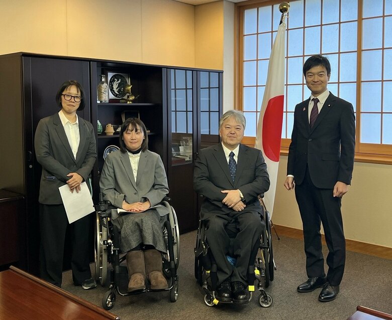 2024年に宮路拓馬外務副大臣へ、JICAの事業で障害者が海外支援に行く際にかかる費用（合理的配慮予算）について要望を提出した