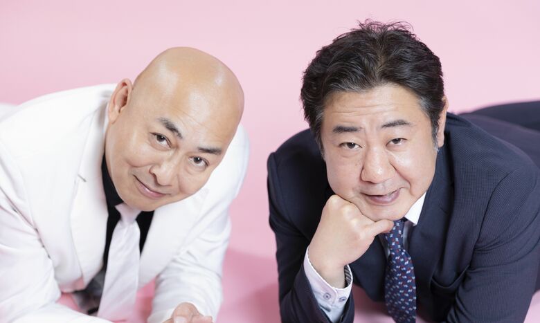 “アイドルポーズ”で