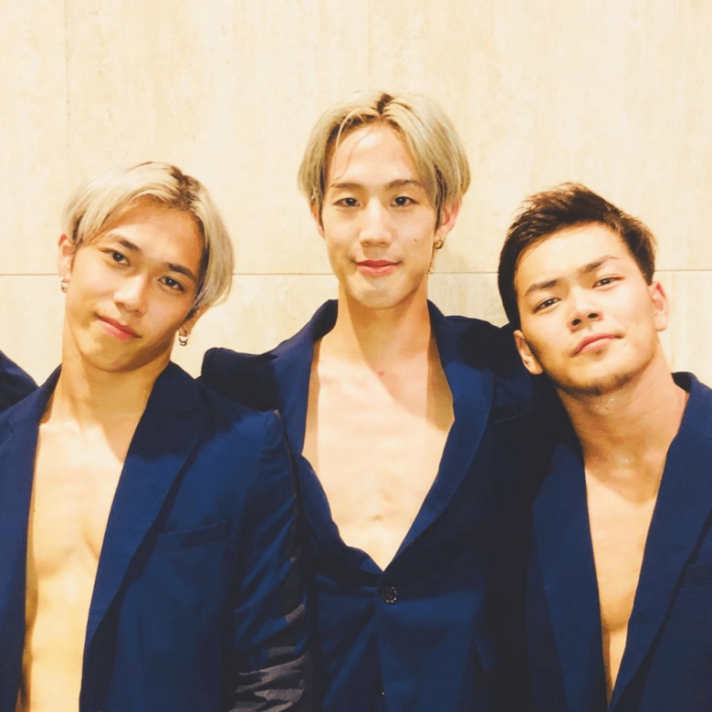 2019年、ショーへの出演が増えてきた頃の3人。少し初々しい表情